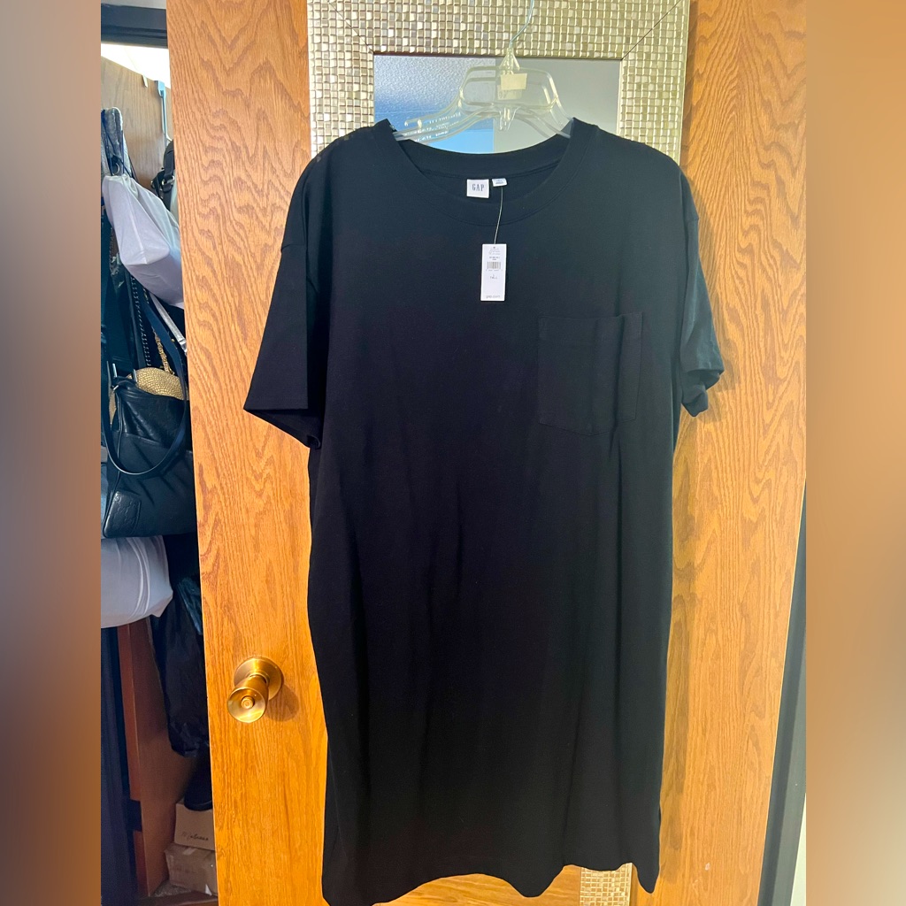 Black Pocket Tee Shirt Dress By Gap Size Large Tall New With Tags.